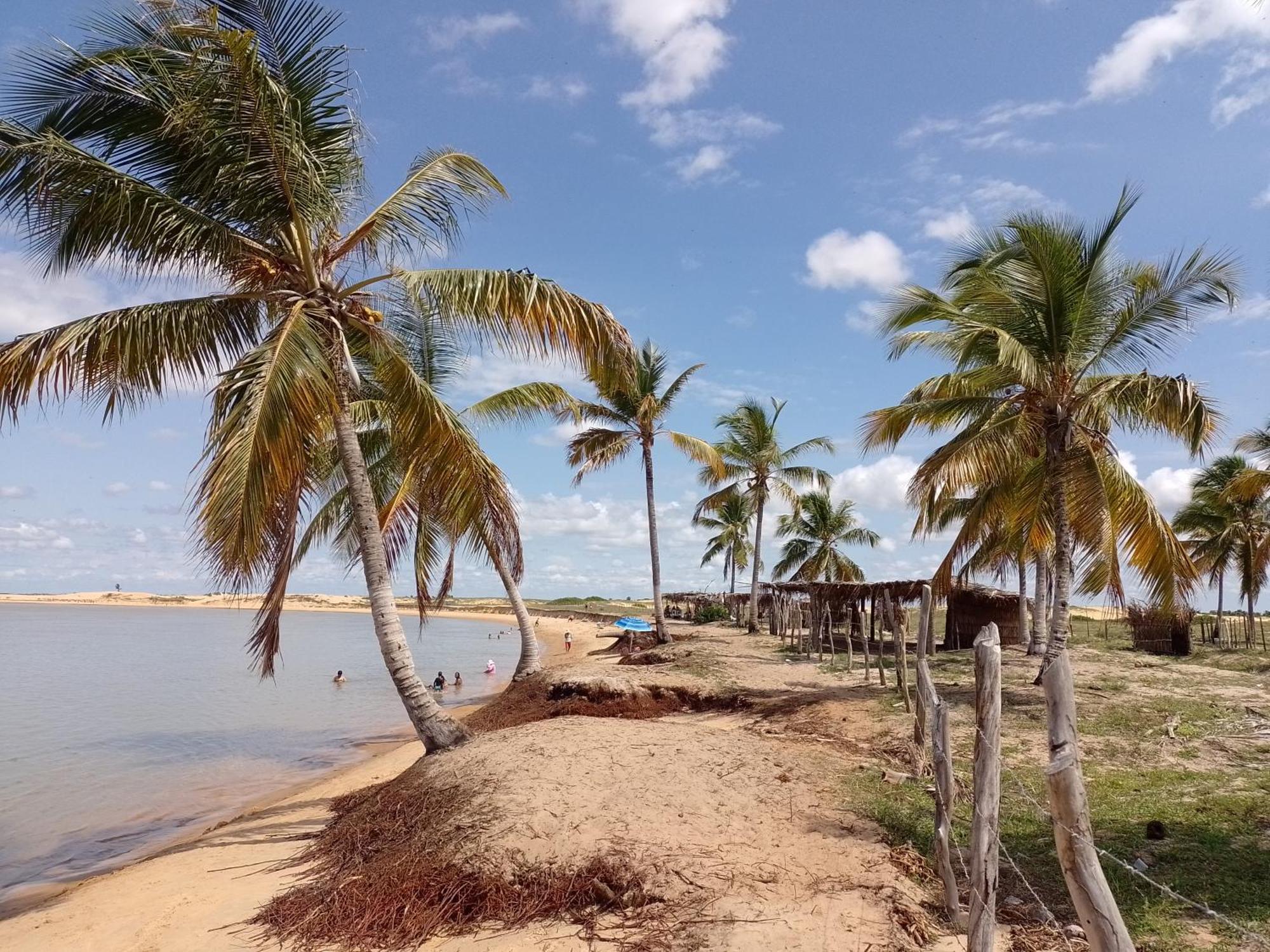 Chale Perto Da Praia Com Duas Suites E Varandao Pacatuba  Exterior foto